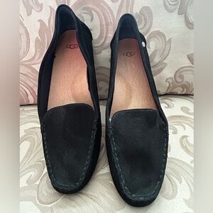 UGG Women's 8.5 Black Suede Slip-On Loafers Flats Shoes Silver Accent